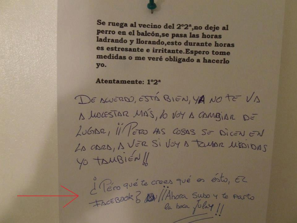 Se Ruega al vecino , no deje al perro en el balcón, se pasa horas ladrando y llorando, esto durante horas es estresante e irritante...