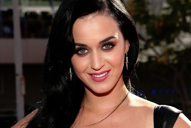 Katy Perry signo zodiacal Escorpio